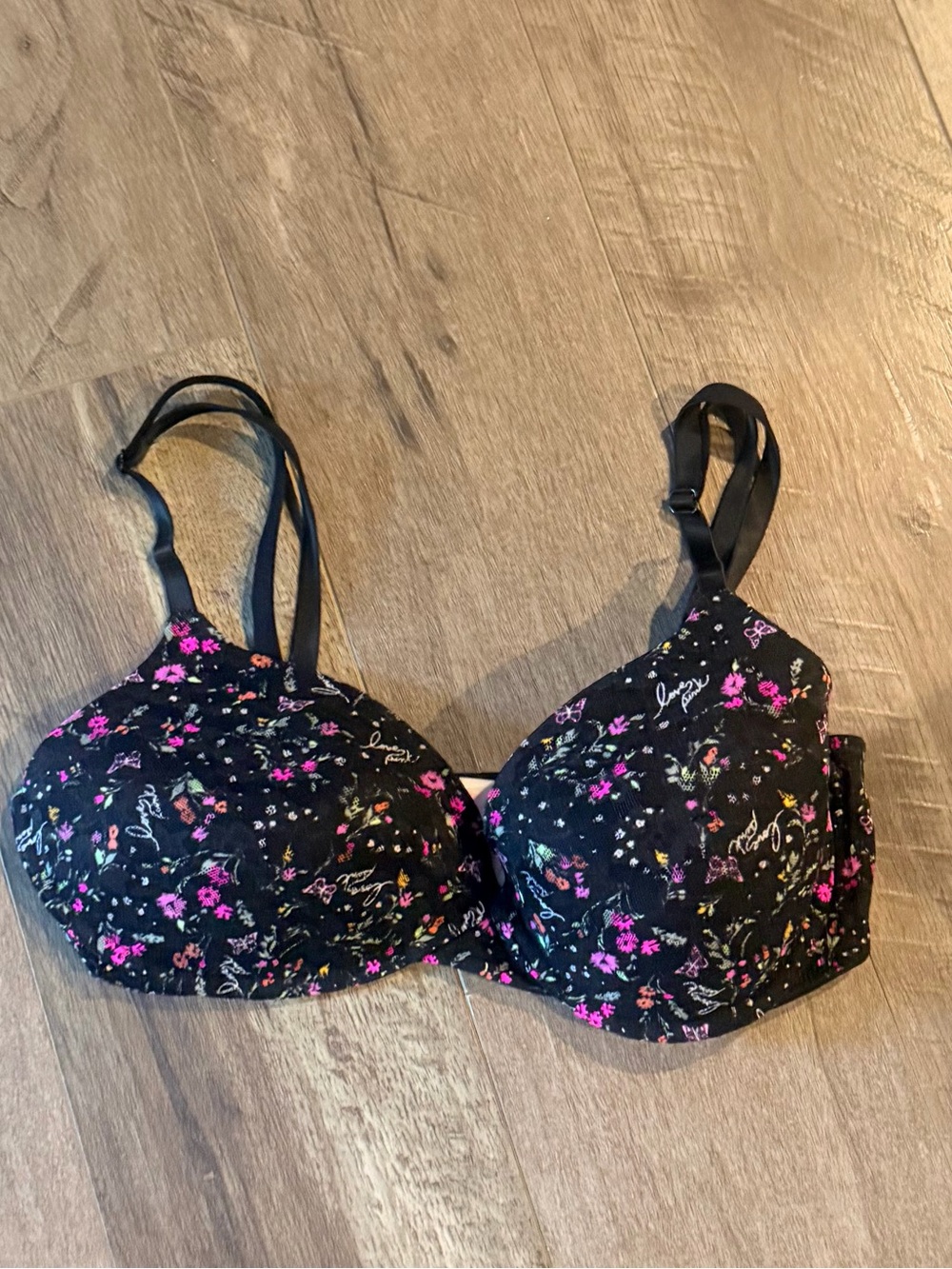 PINK Victoria's Secret Black Bra with Pink Logo Tag
